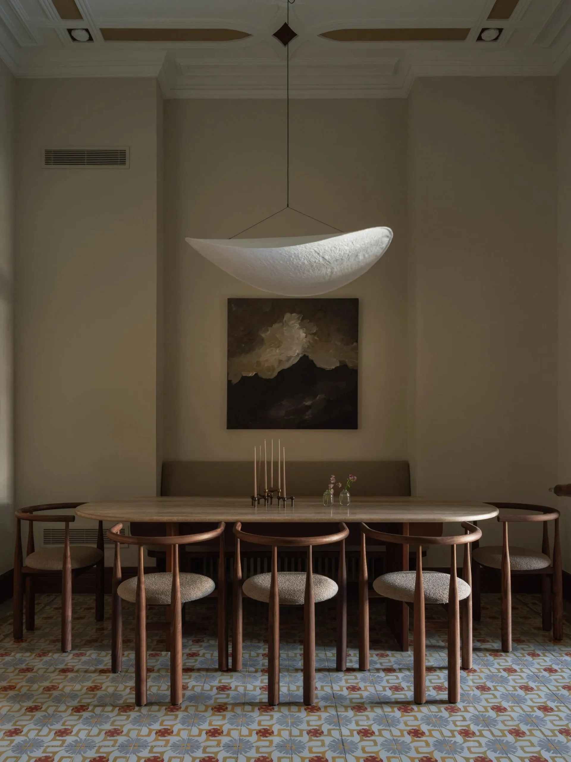 Eleganckie i atmosferyczne wnętrza domu typu townhouse XIX wieku na Majorce - Gallery image 10