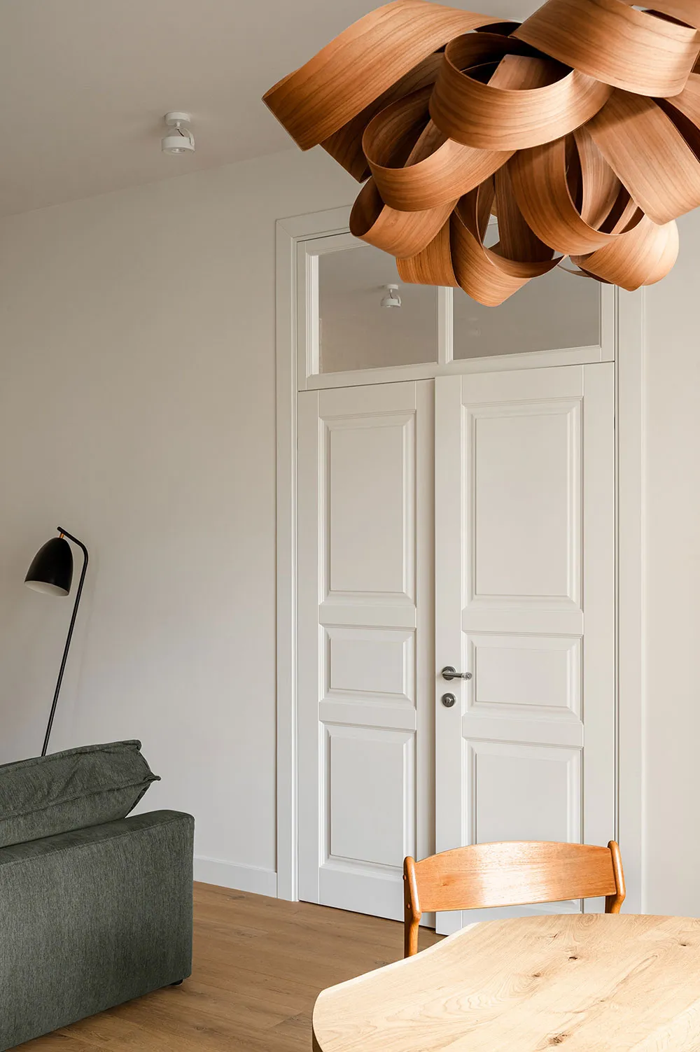 Industrielle Motive im Design einer gemütlichen modernen Wohnung in Kiew - Gallery image 16