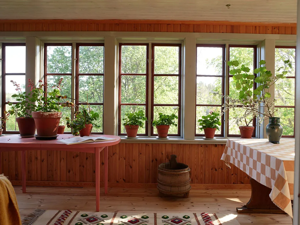 Kiedy wiek koloruje: bardzo stary kotedż w Szwecji - Gallery image 9