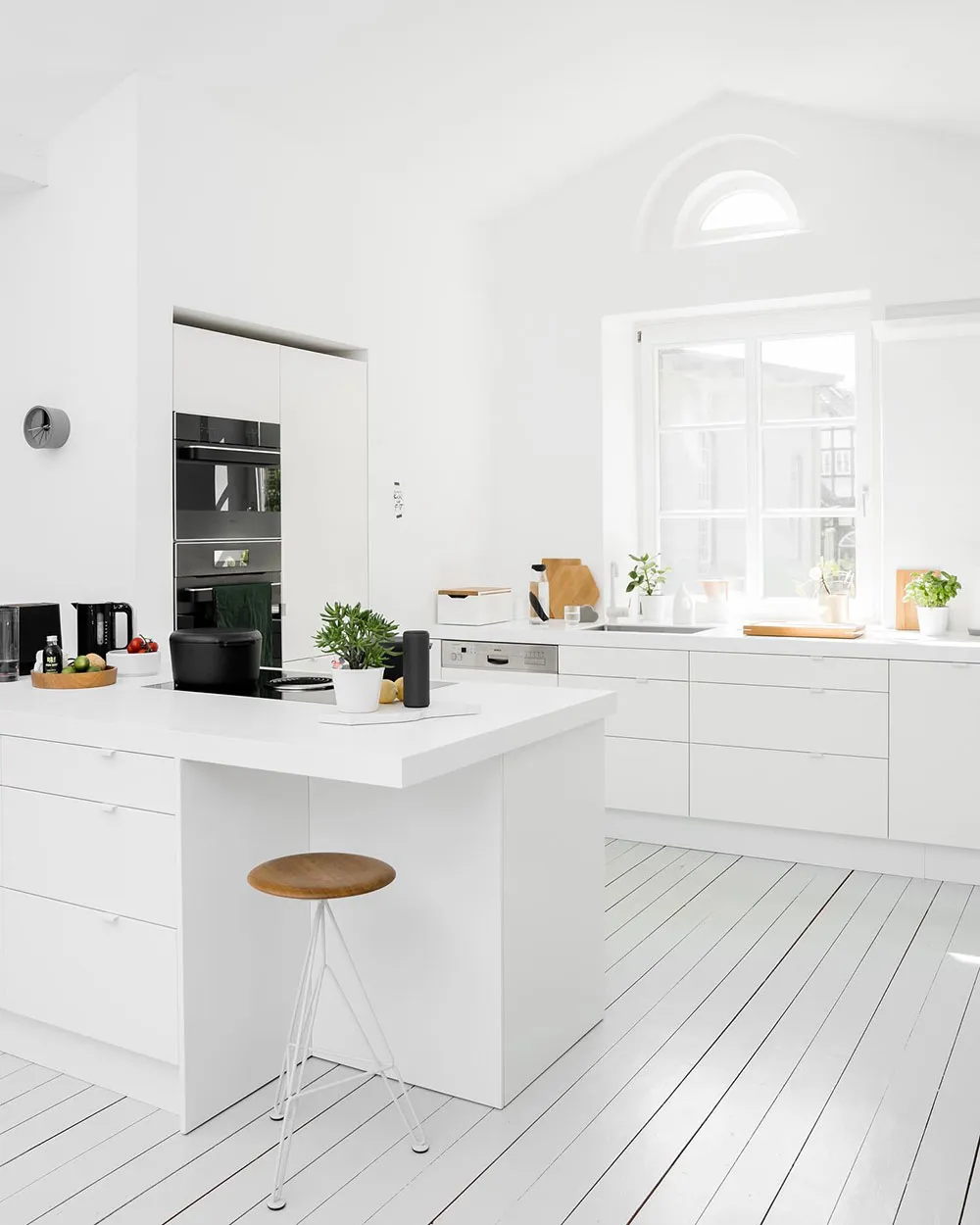 Weiße Schatzkiste mit Schätzen - Gallery image 22