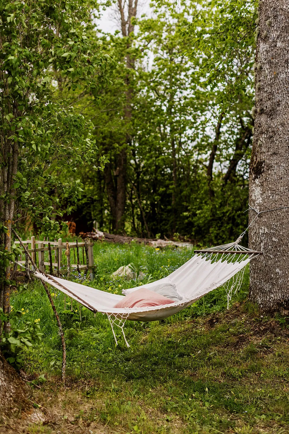 Светлая шведская дача в старой сельской школе недалеко от Стокгольма - Gallery image 33