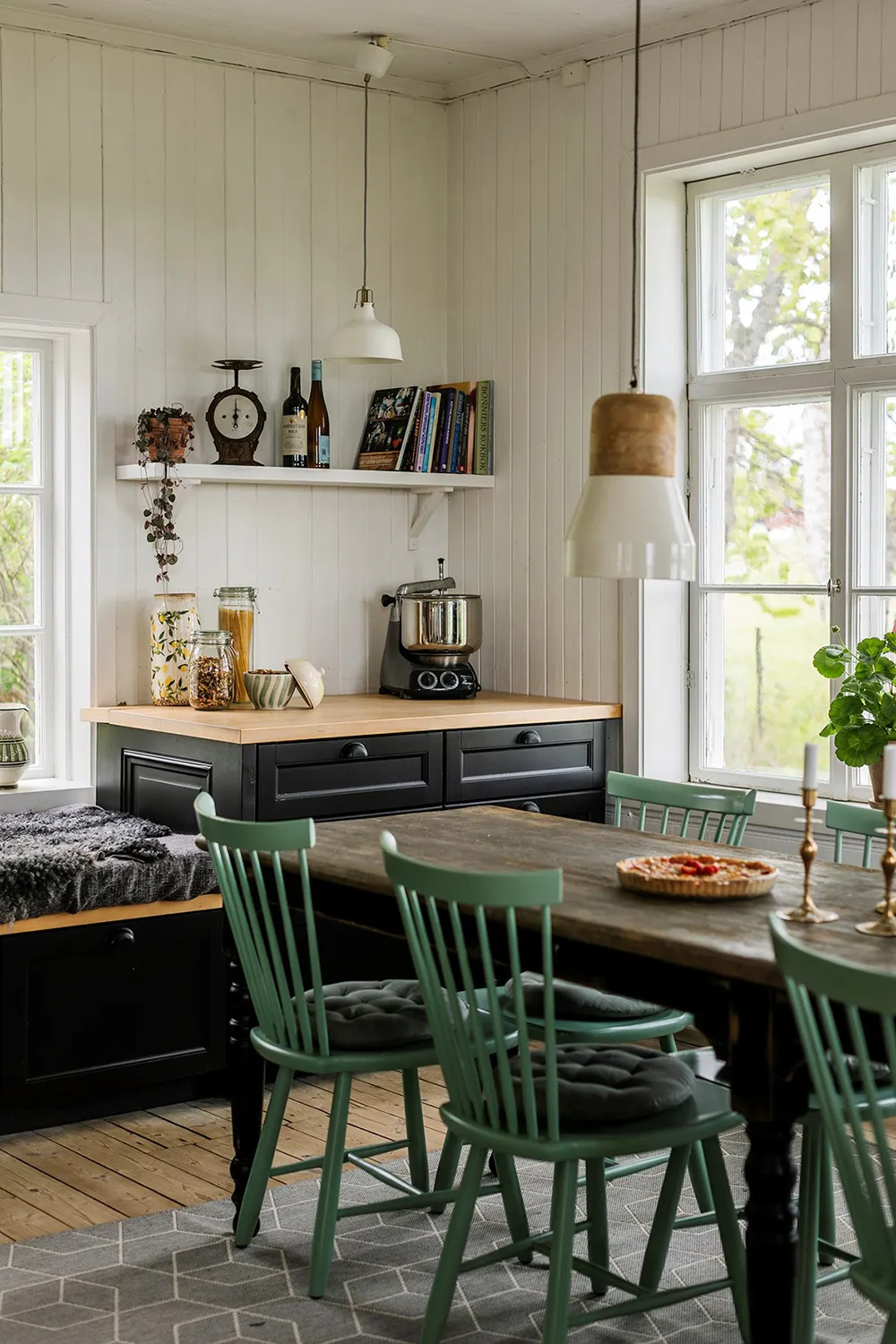 Светлая шведская дача в старой сельской школе недалеко от Стокгольма - Gallery image 11