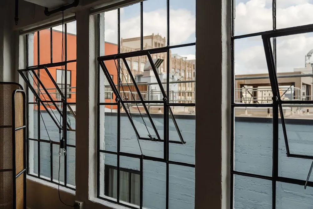 Leben im Freien: Lichter Loft mit offenen Innenausstattung in Los Angeles - Gallery image 22