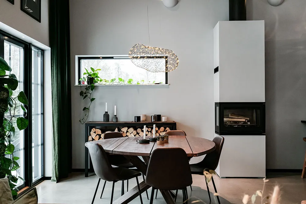 Cottage noir avec intérieur industriel - Gallery image 11