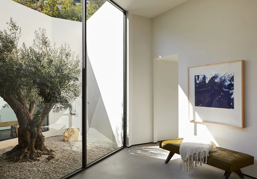 Стильный черно-белый дизайн дома в Лос-Анджелесе - Gallery image 2