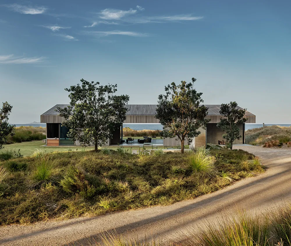 Философия открытого жилья в дизайне пляжного дома в Новой Зеландии - Gallery image 1