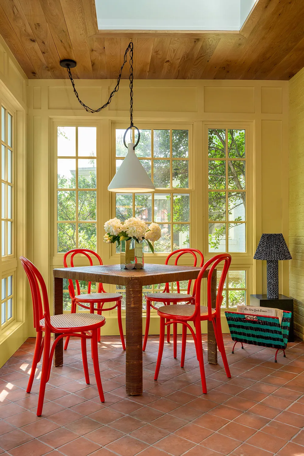 Buntes Design von der Studio Surrounded by Color - Gallery image 1