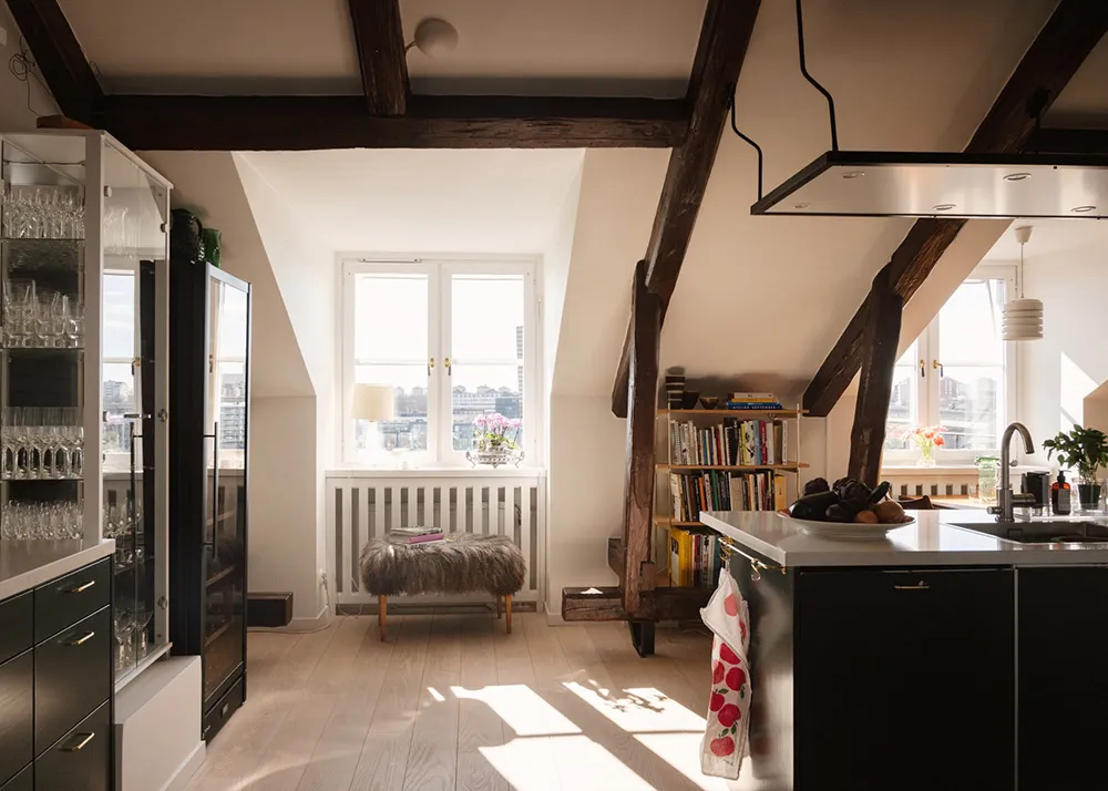 Живая мансарда с ретро-настроением в Стокгольме - Gallery image 14