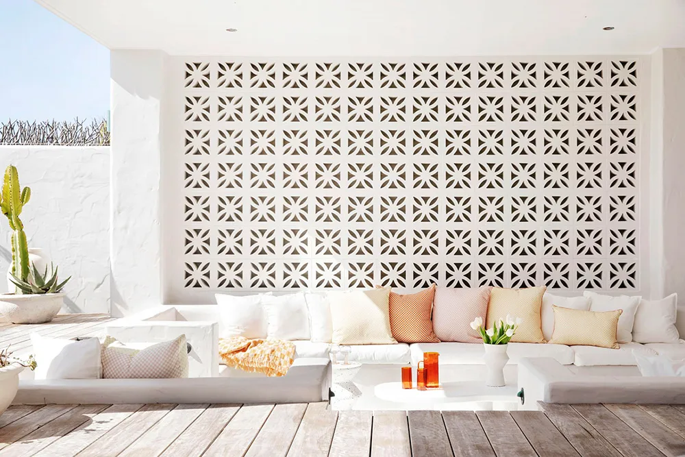 Beautiful white interior with ocean view in Australia - Gallery image 11