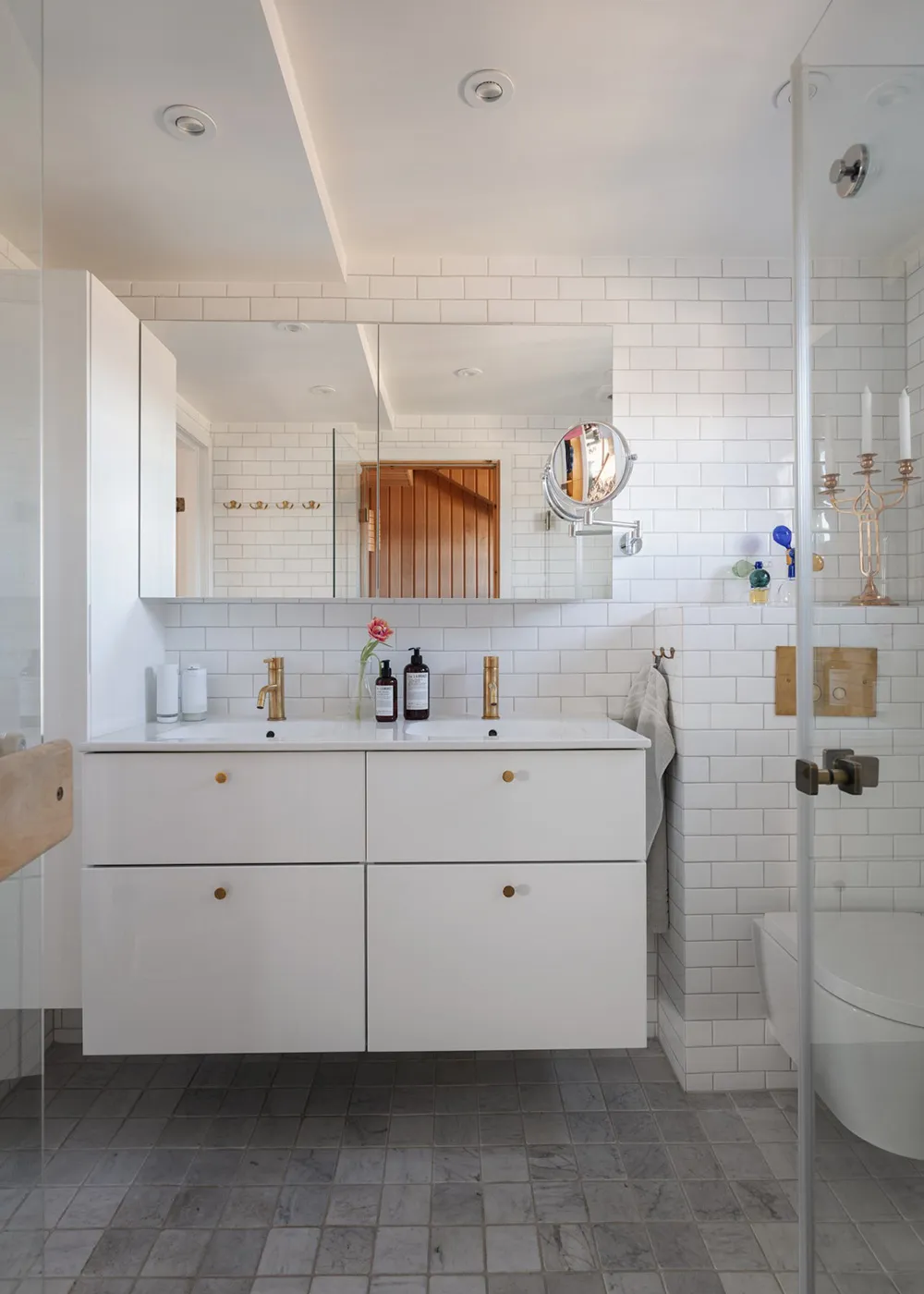 Живая мансарда с ретро-настроением в Стокгольме - Gallery image 19