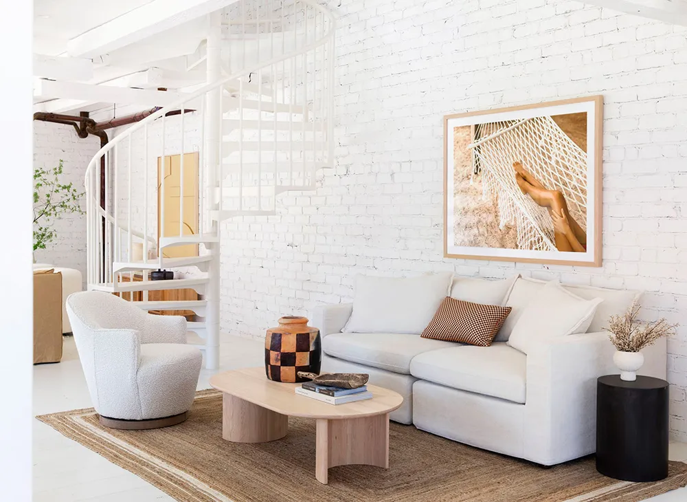 Beautiful white interior with ocean view in Australia - Gallery image 4