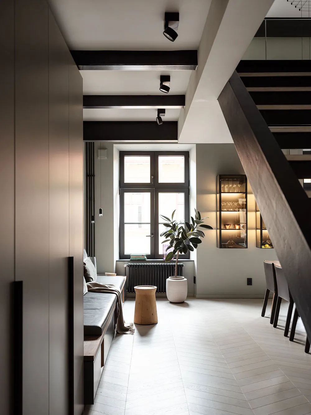 Diseño moderno y elegante de un apartamento de dos plantas en Estocolmo - Gallery image 16