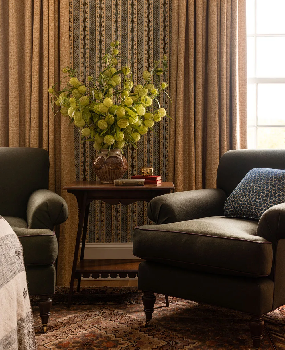 Beautiful Floral Prints and Green Tones in American Home Design - Gallery image 27