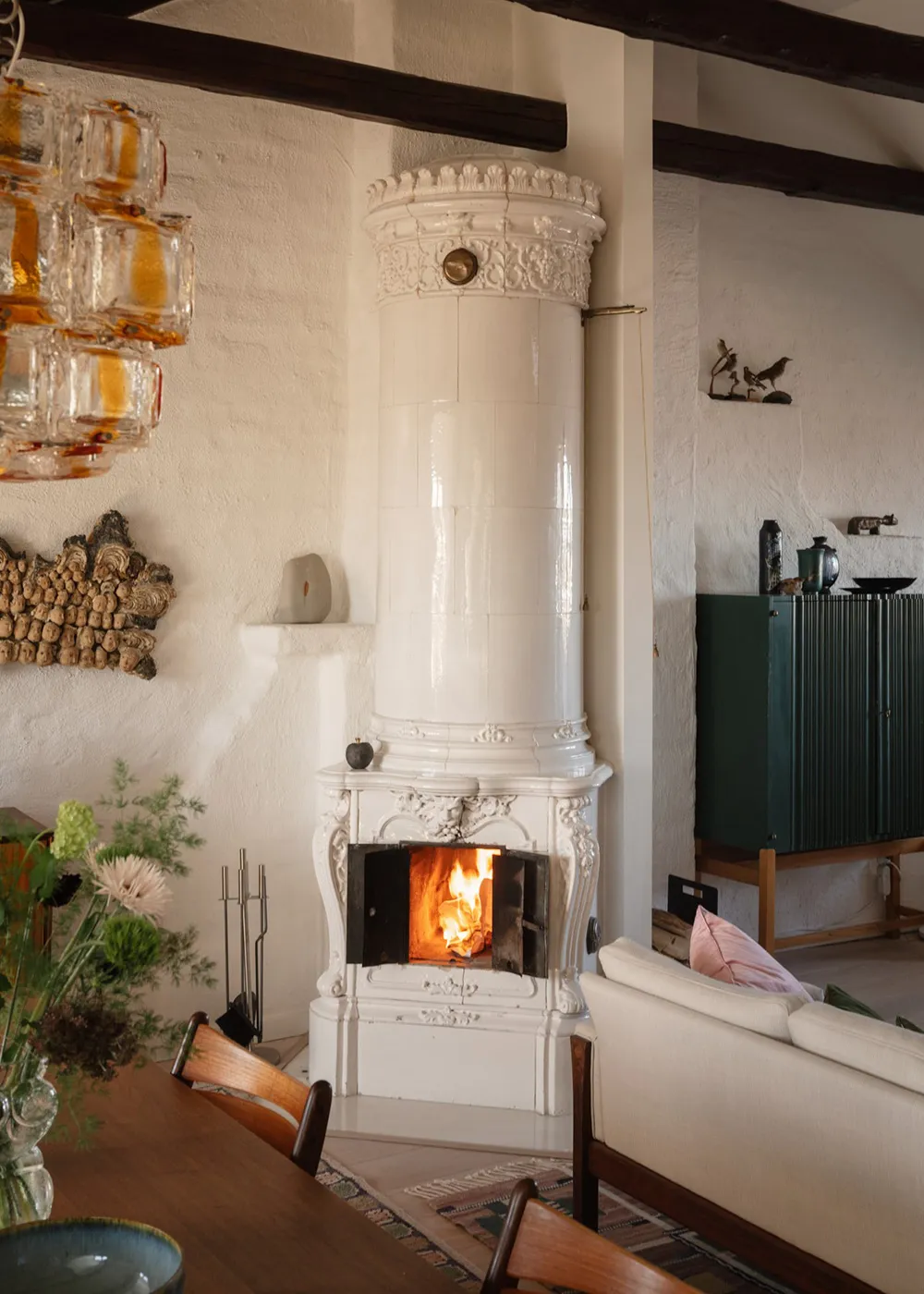 Живая мансарда с ретро-настроением в Стокгольме - Gallery image 1