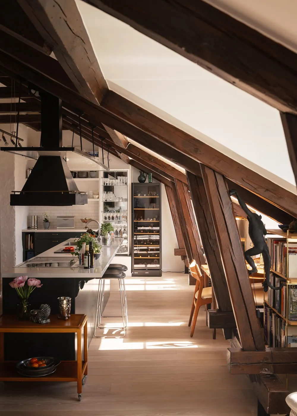 Живая мансарда с ретро-настроением в Стокгольме - Gallery image 12