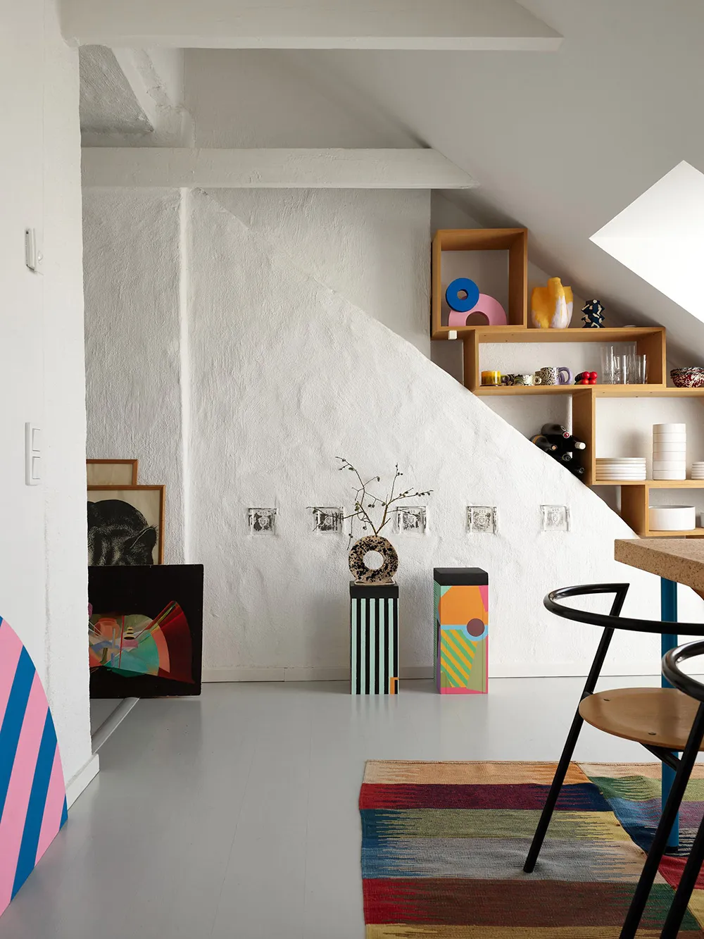 Уютная маленькая мансарда в Стокгольме с красочной мебелью (42 кв. м) - Gallery image 13