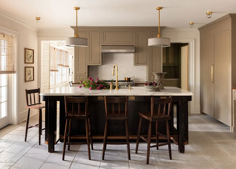 Beautiful Floral Prints and Green Tones in American Home Design - Gallery image 11