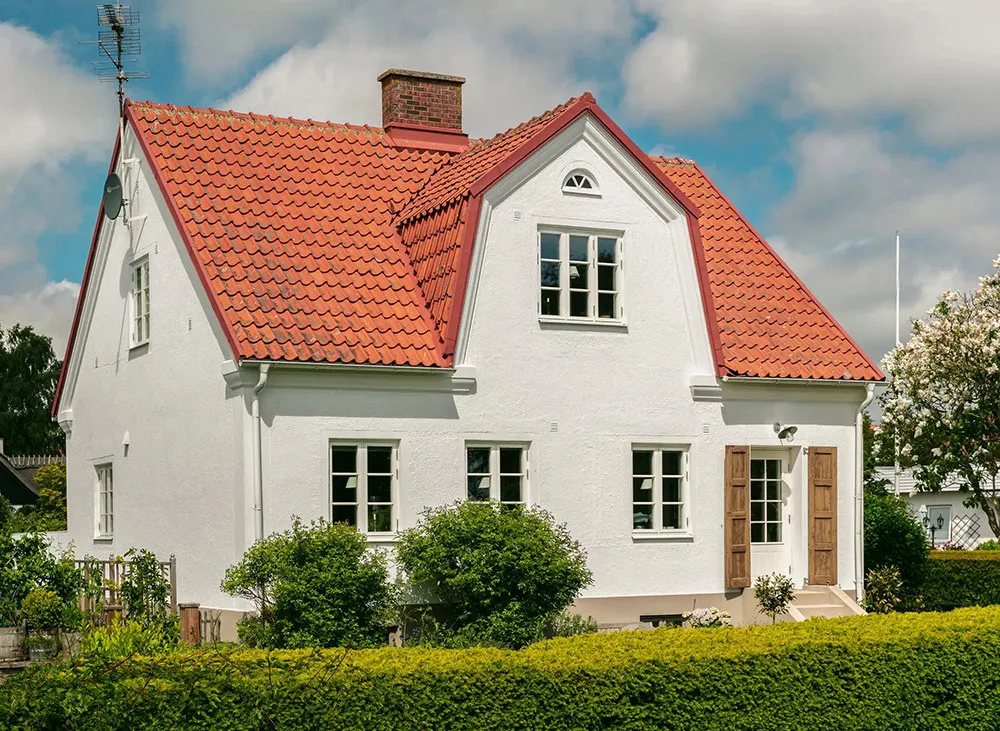 Вінтаж і легкі морські мотиви: затишна дача руками чоловіка в Швеції - Gallery image 1