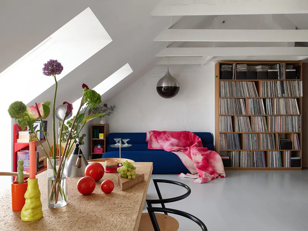 Уютная маленькая мансарда в Стокгольме с красочной мебелью (42 кв. м) - Gallery image 7