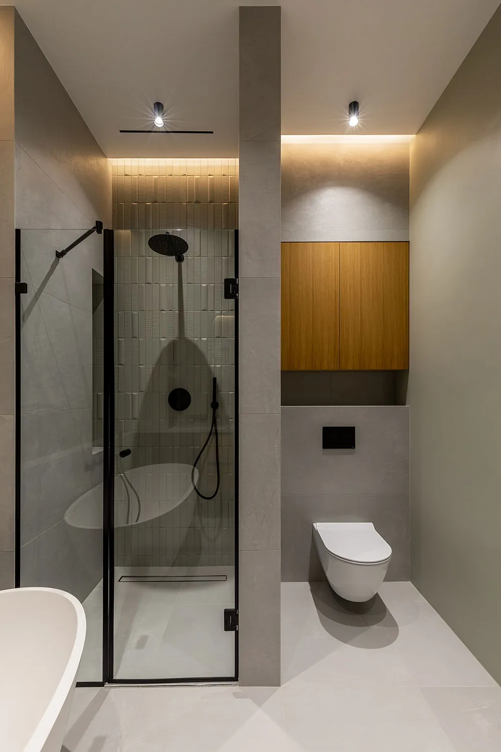 Concrete, Wood and Colorful Accents: Stylish Apartment in Kyiv - Gallery image 16