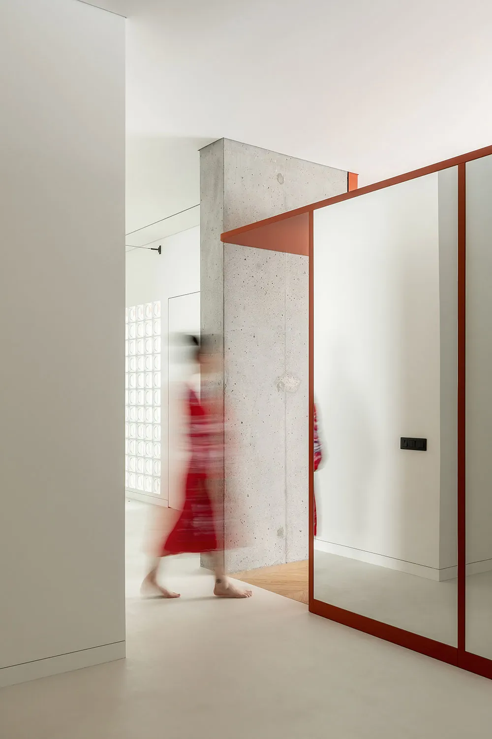 Concrete, Wood and Colorful Accents: Stylish Apartment in Kyiv - Gallery image 28