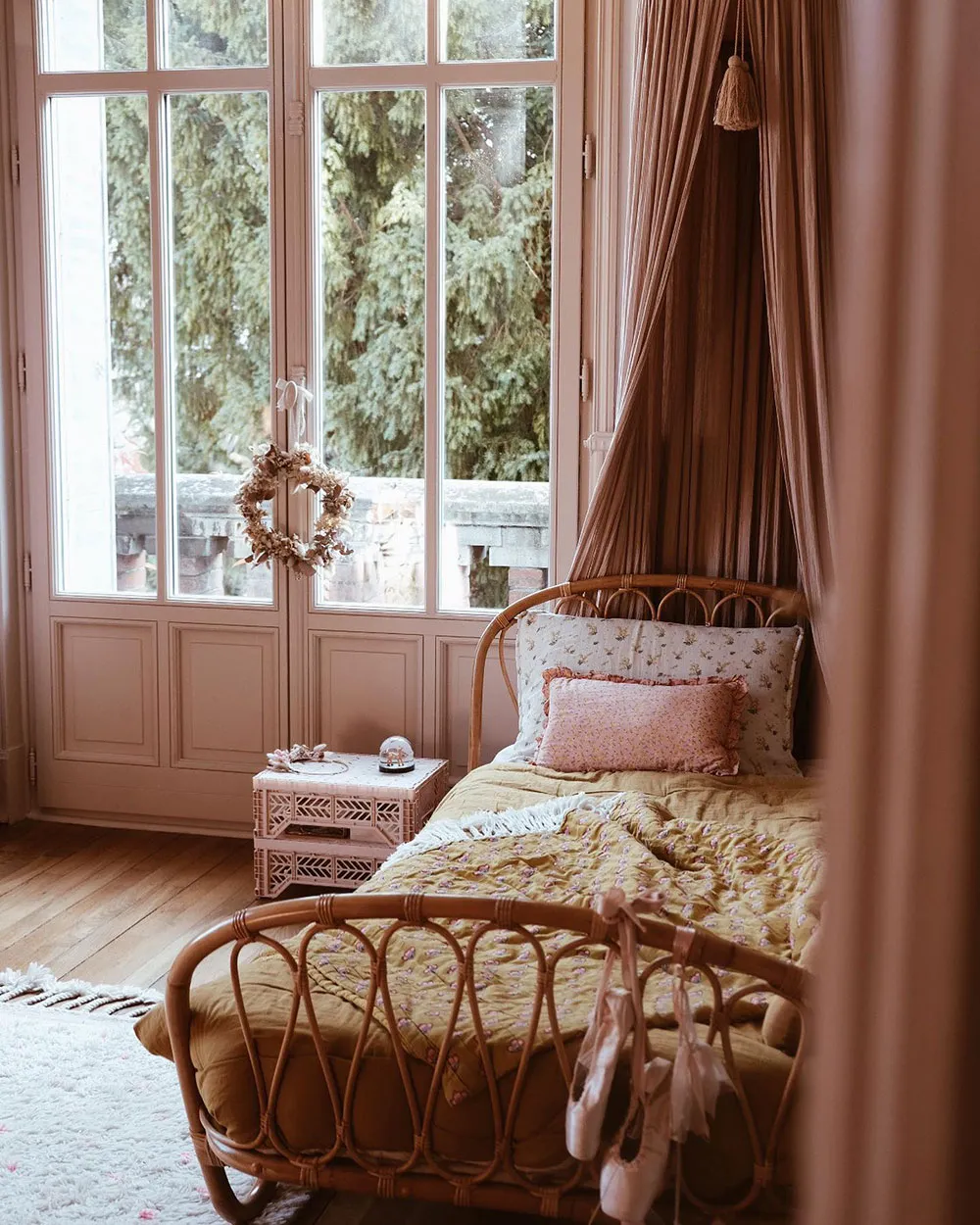 Miłe dziewczęce królestwo: pastelowo-różowy wnętrze w Nancy (Francja) - Gallery image 13