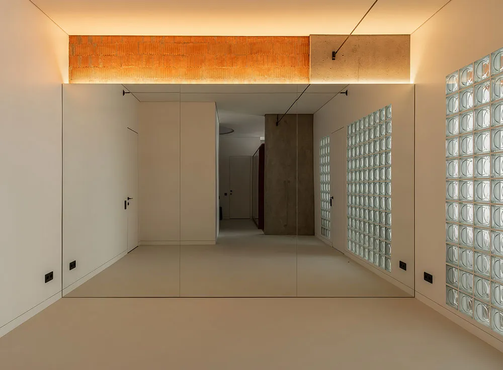 Concrete, Wood and Colorful Accents: Stylish Apartment in Kyiv - Gallery image 26