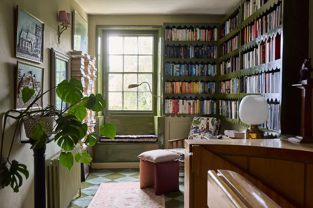 Царство принтів і орнаментів у дизайні яскравого георгіанського котеджу - Gallery image 27