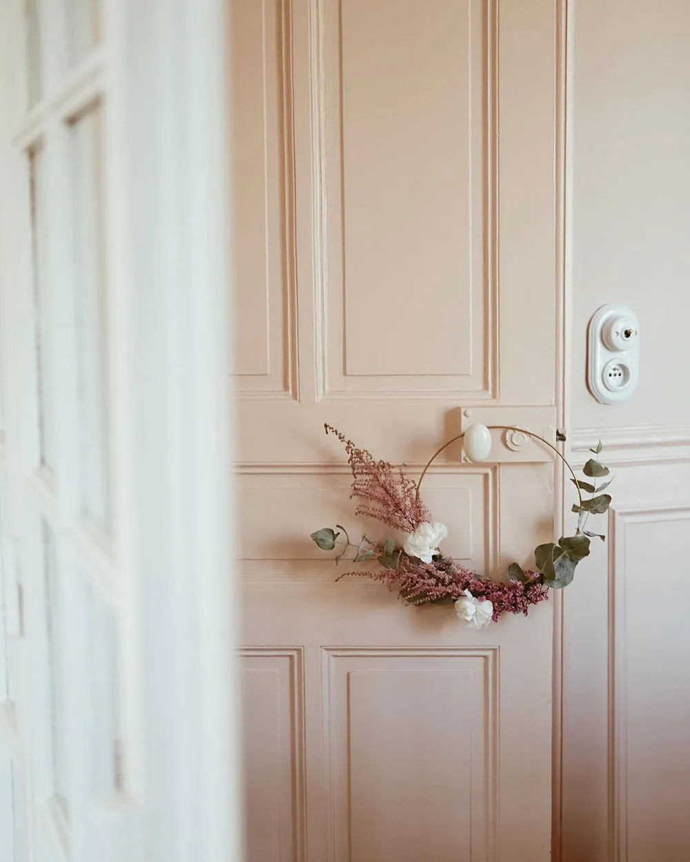 Miłe dziewczęce królestwo: pastelowo-różowy wnętrze w Nancy (Francja) - Gallery image 16