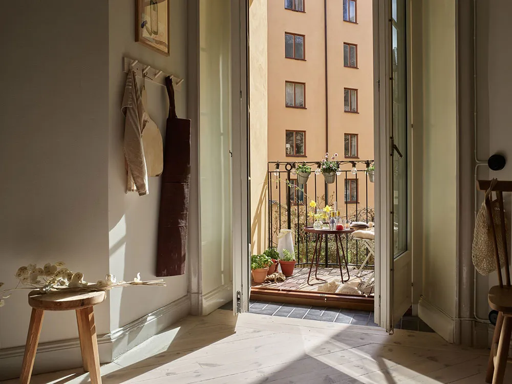 Gemütlicher Interieur in warmen, sonnengefärbten Tönen (64 qm) - Gallery image 18