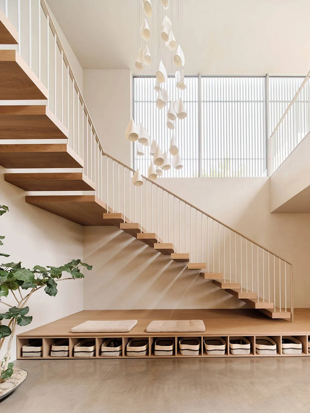 Необычный фасад і інтер'єр із багатьма текстурами: сучасний будинок у Каліфорнії - Gallery image 1