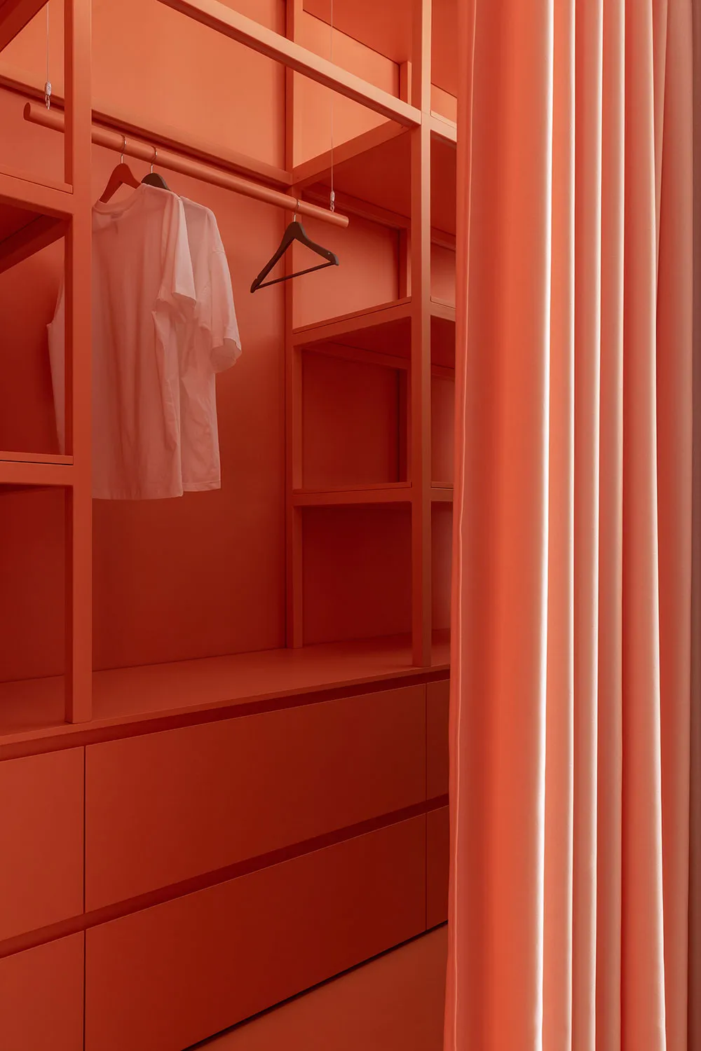 Concrete, Wood and Colorful Accents: Stylish Apartment in Kyiv - Gallery image 24