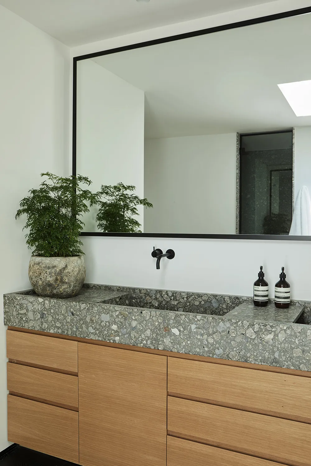 Стильный черно-белый дизайн дома в Лос-Анджелесе - Gallery image 9