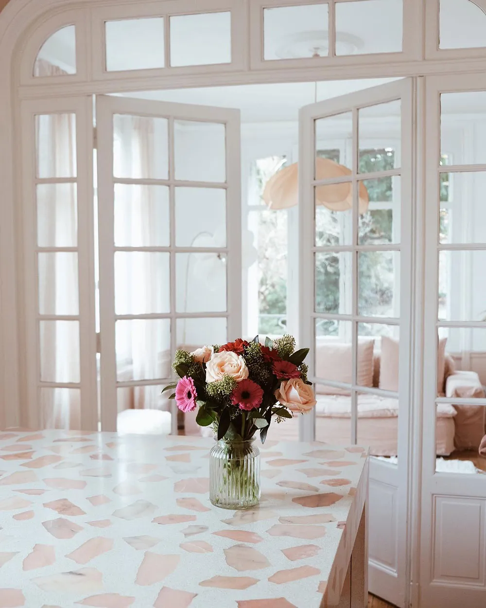 Miłe dziewczęce królestwo: pastelowo-różowy wnętrze w Nancy (Francja) - Gallery image 4