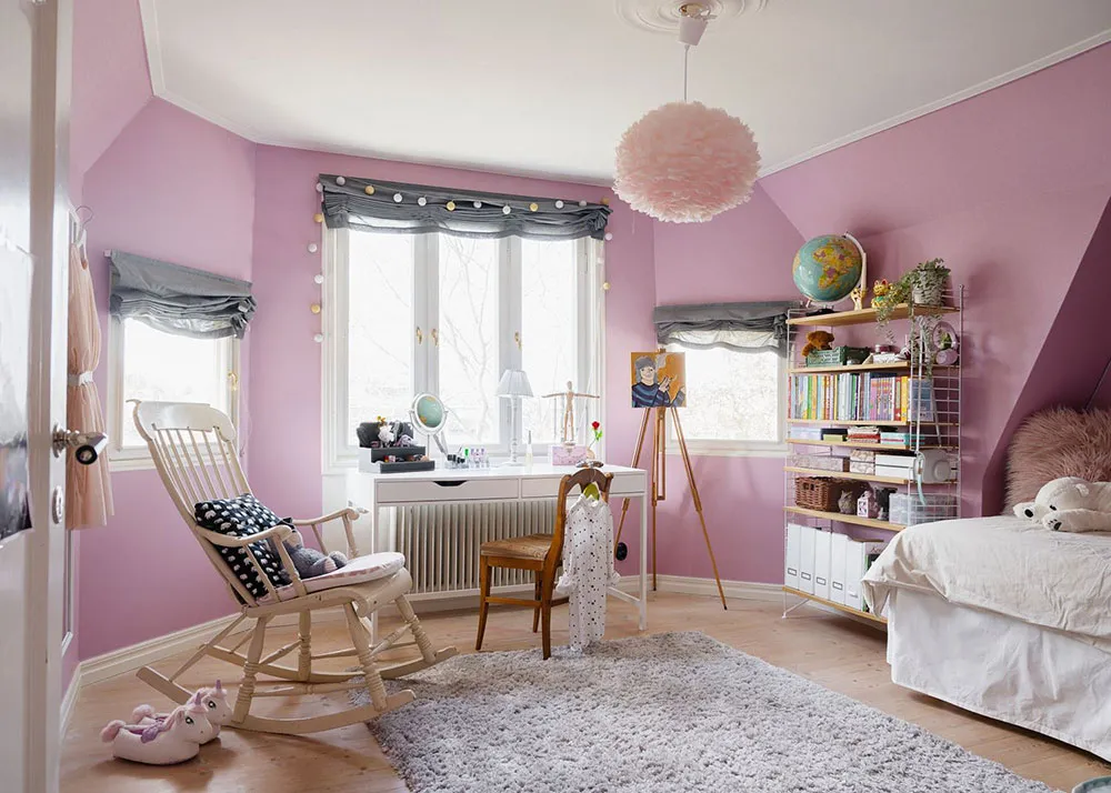 Очаровательная желтая дача с синей кухней в Швеции - Gallery image 24