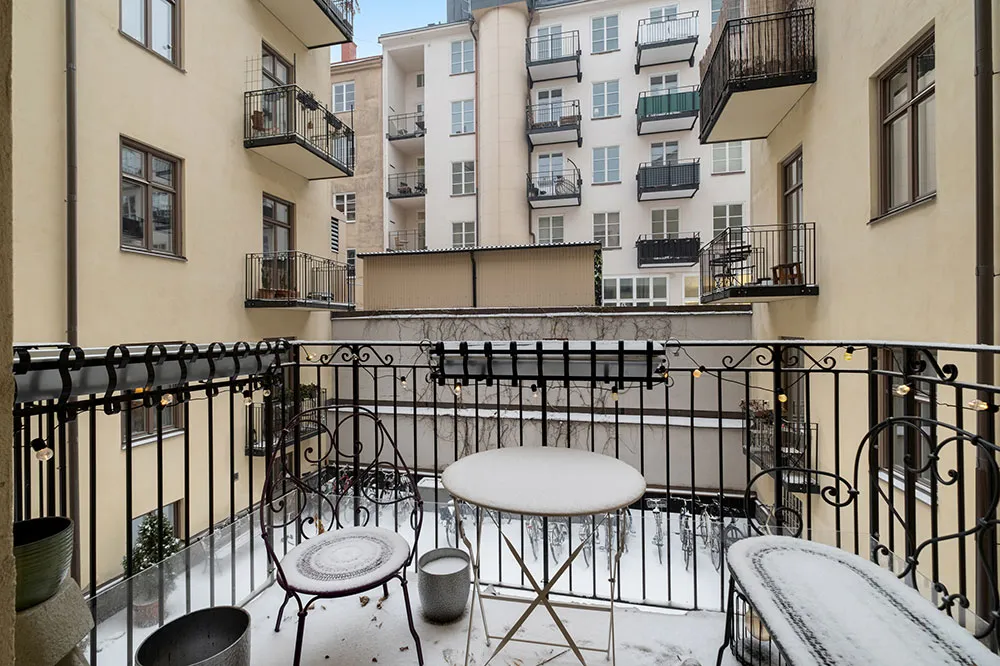 Techo pintado y ricura de molduras: la clásica moderna sueca - Gallery image 11