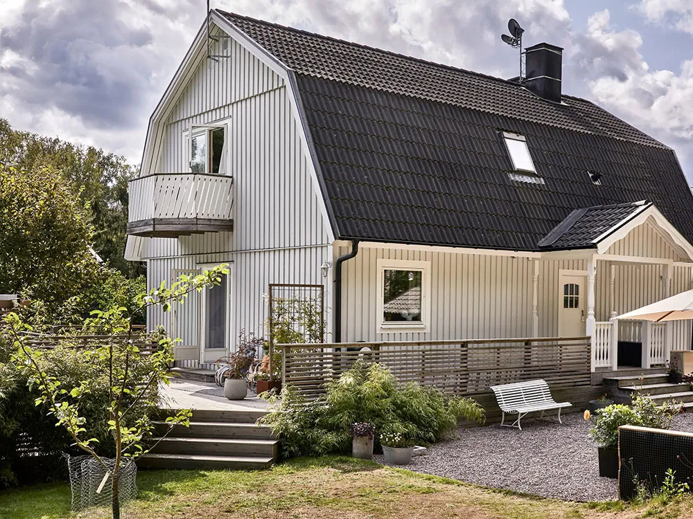 Светлая современная дача с бассейном в старом коттедже в Швеции - Gallery image 2