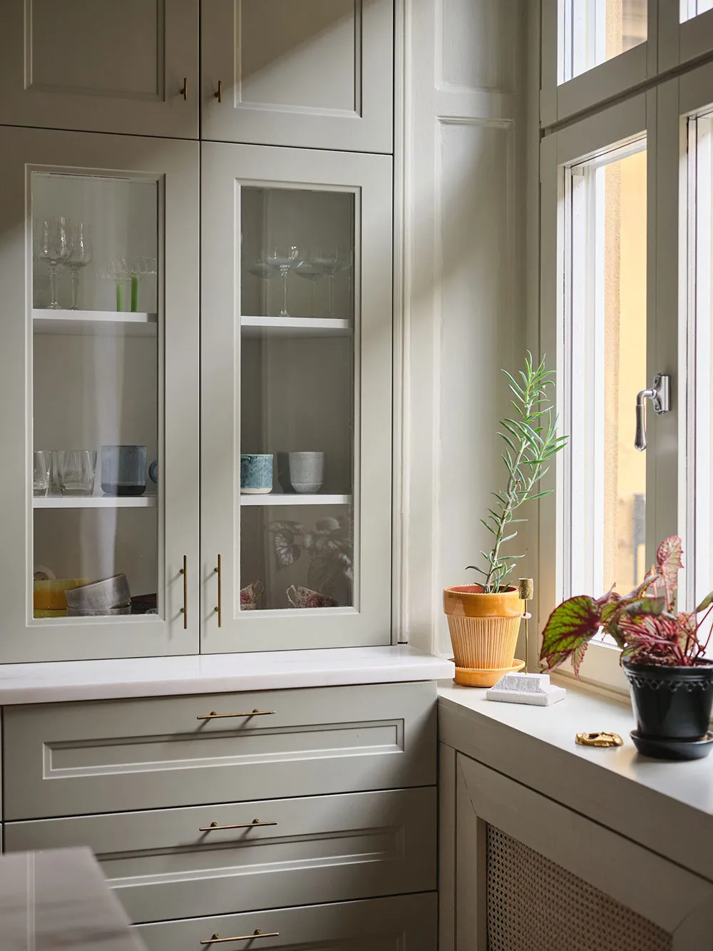 Légères touches pastel et mansarde : appartement à deux niveaux en Suède - Gallery image 6