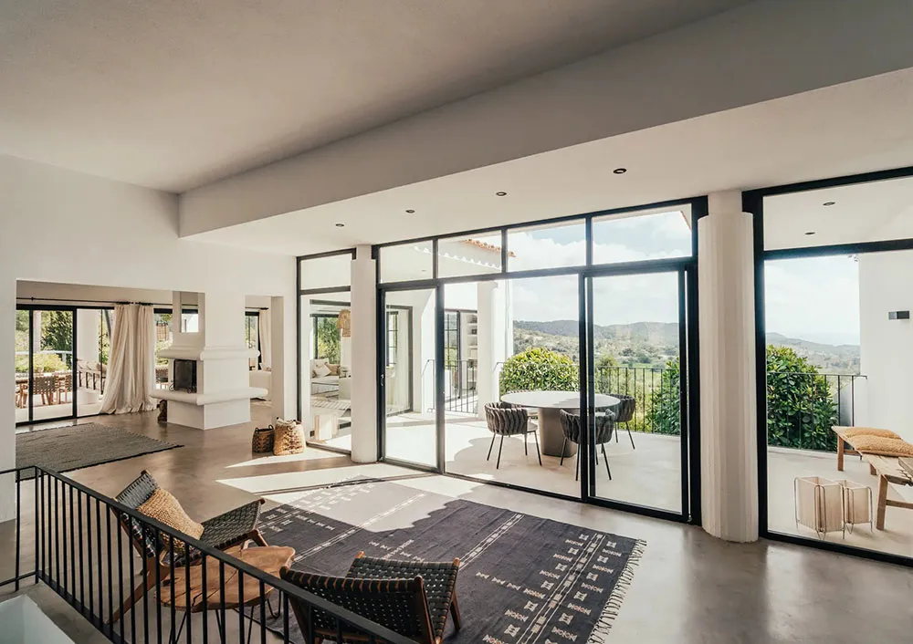 Vue moderne sur la finca traditionnelle sur l'île d'Ibiza - Gallery image 3