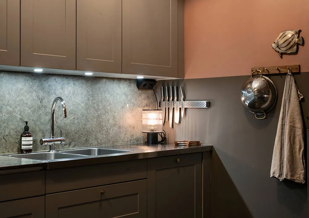 Atmospheric Gamma and Interesting Wall Decor in Swedish Apartment Design - Gallery image 15