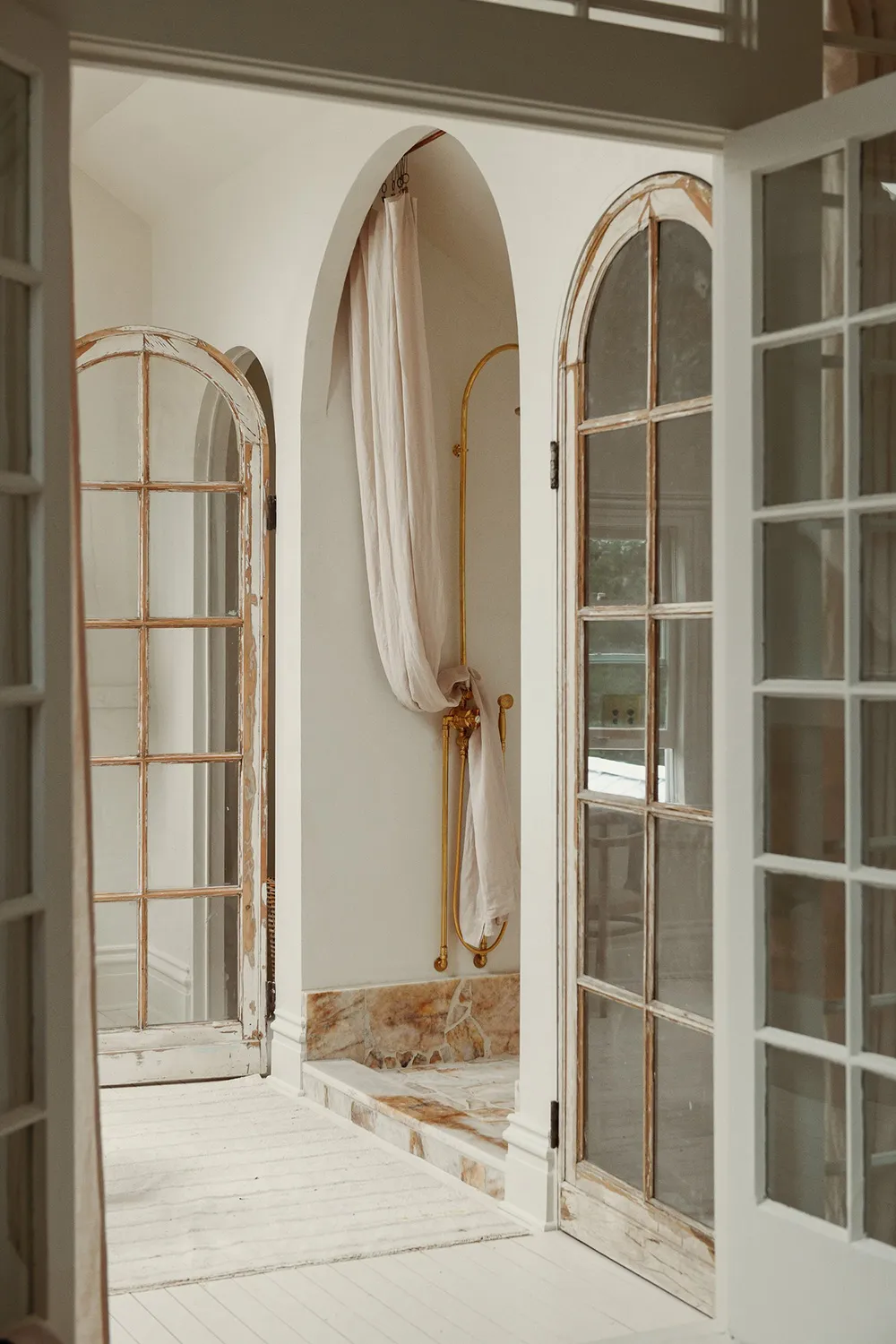 Beauty of Vintage Decor and White Tones in the Design of a Historic Priest's House in the USA - 27