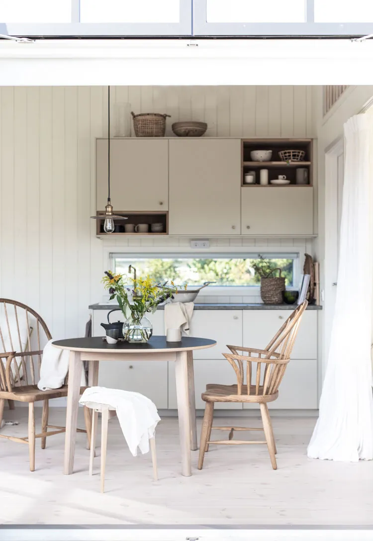 Encantador moderno refugio de blogger en la naturaleza en Suecia (30 m²) - Gallery image 2