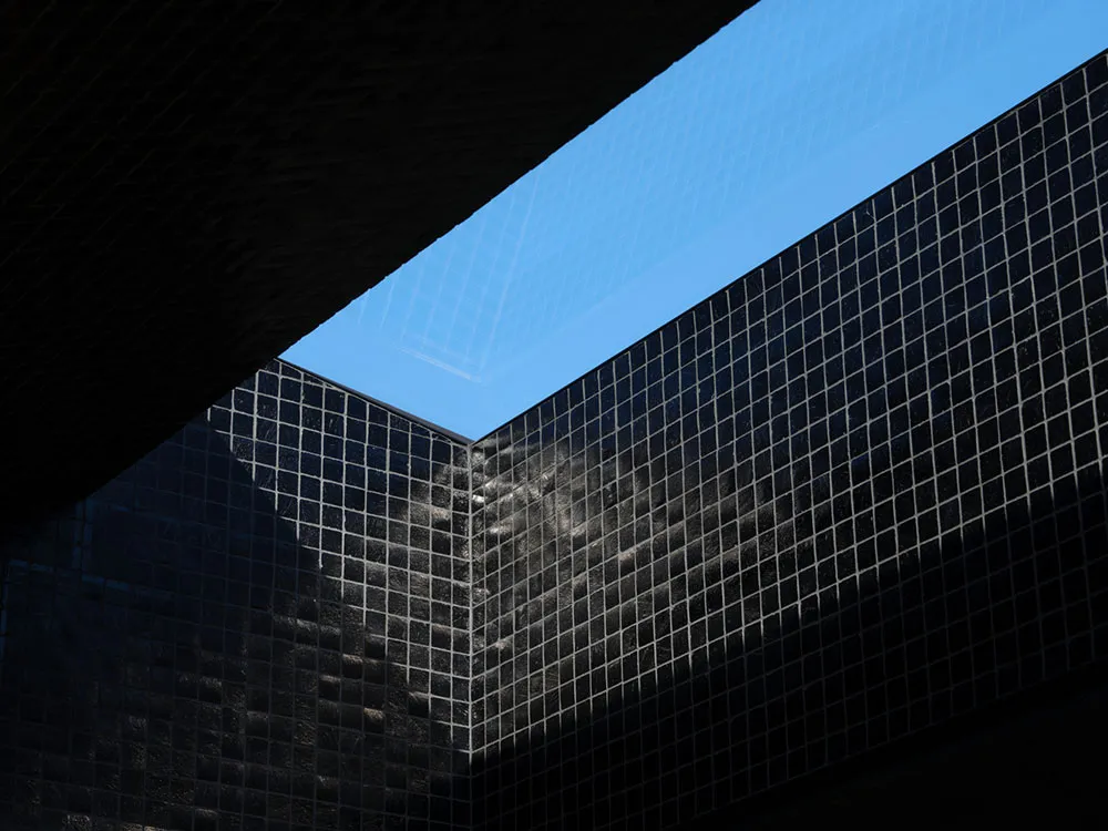 Kleines modernes Haus auf einem Hügel in Neuseeland - Gallery image 22