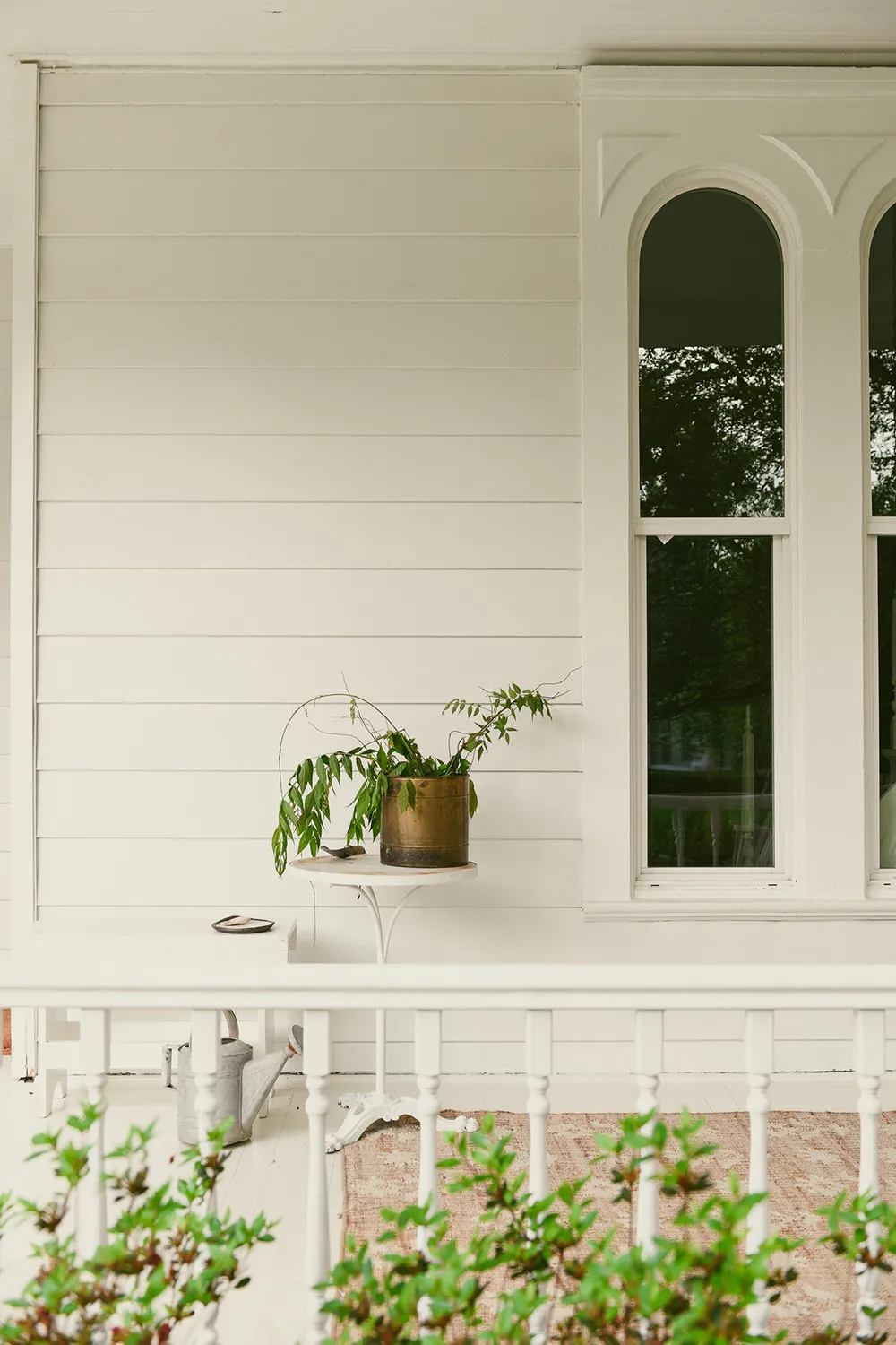 Beauty of Vintage Decor and White Tones in the Design of a Historic Priest's House in the USA - 5