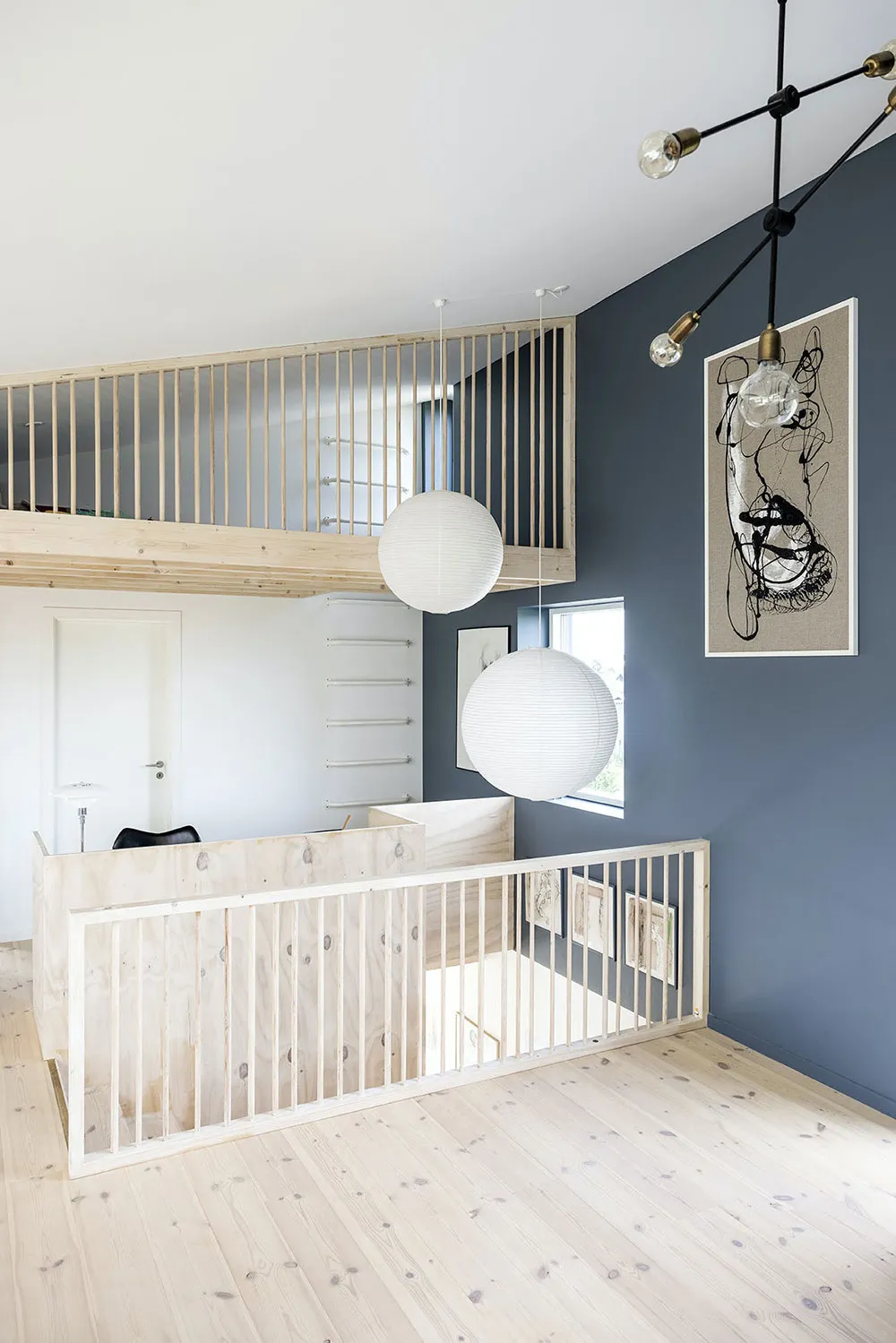 Refrescantes tonos azules en el exterior y diseño de casa en Dinamarca - Gallery image 9