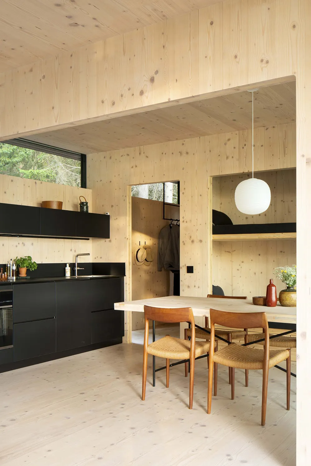 Comfort and Respect for Nature: Modern Forest House in Sweden - Gallery image 5