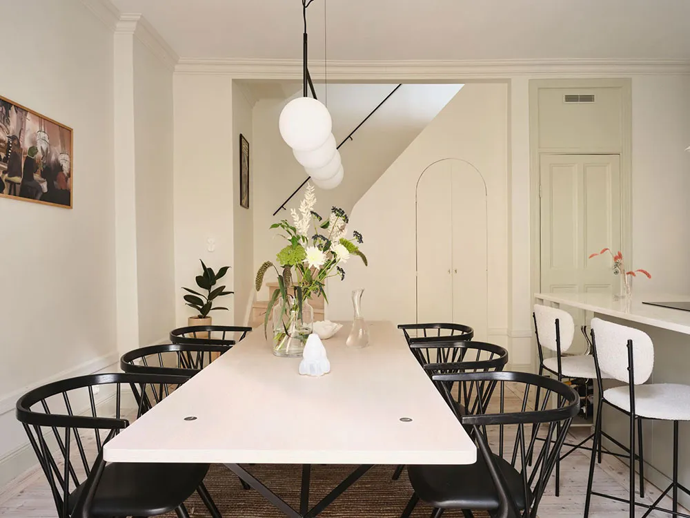 Légères touches pastel et mansarde : appartement à deux niveaux en Suède - Gallery image 9