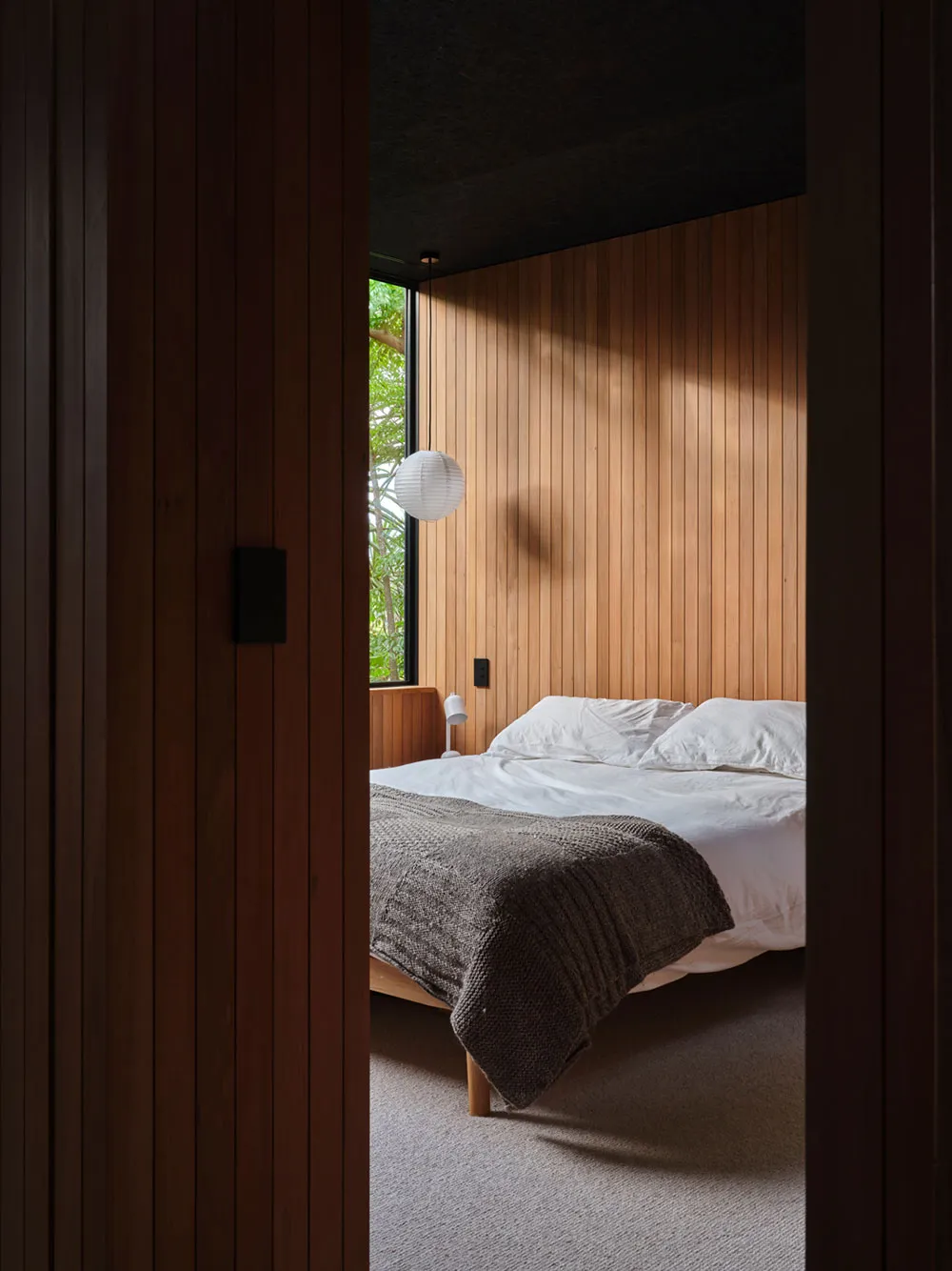 Kleines modernes Haus auf einem Hügel in Neuseeland - Gallery image 6