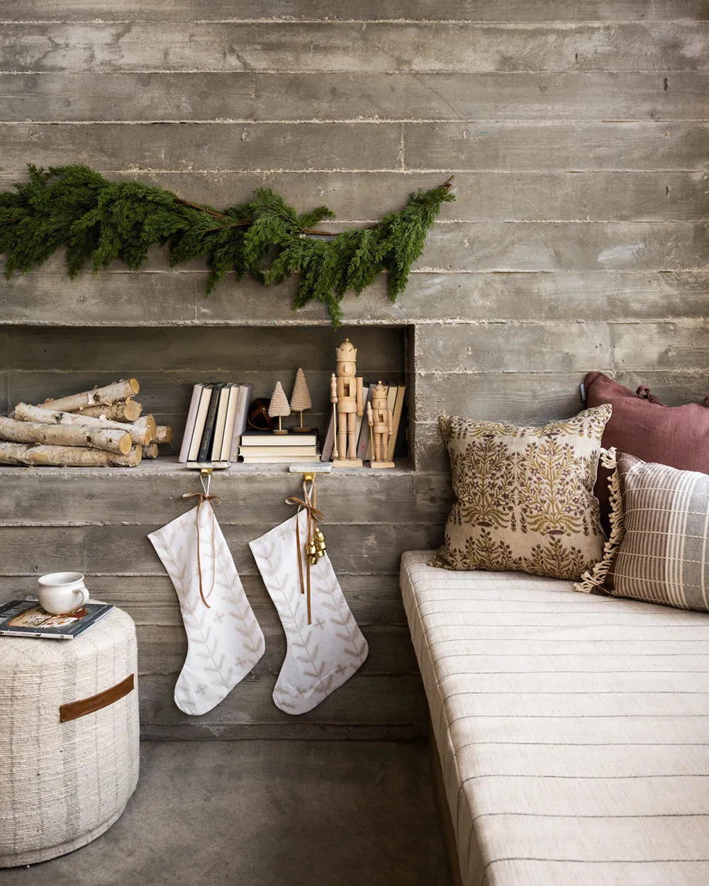 Un merveilleux Noël intemporel par Studio McGee - Gallery image 15