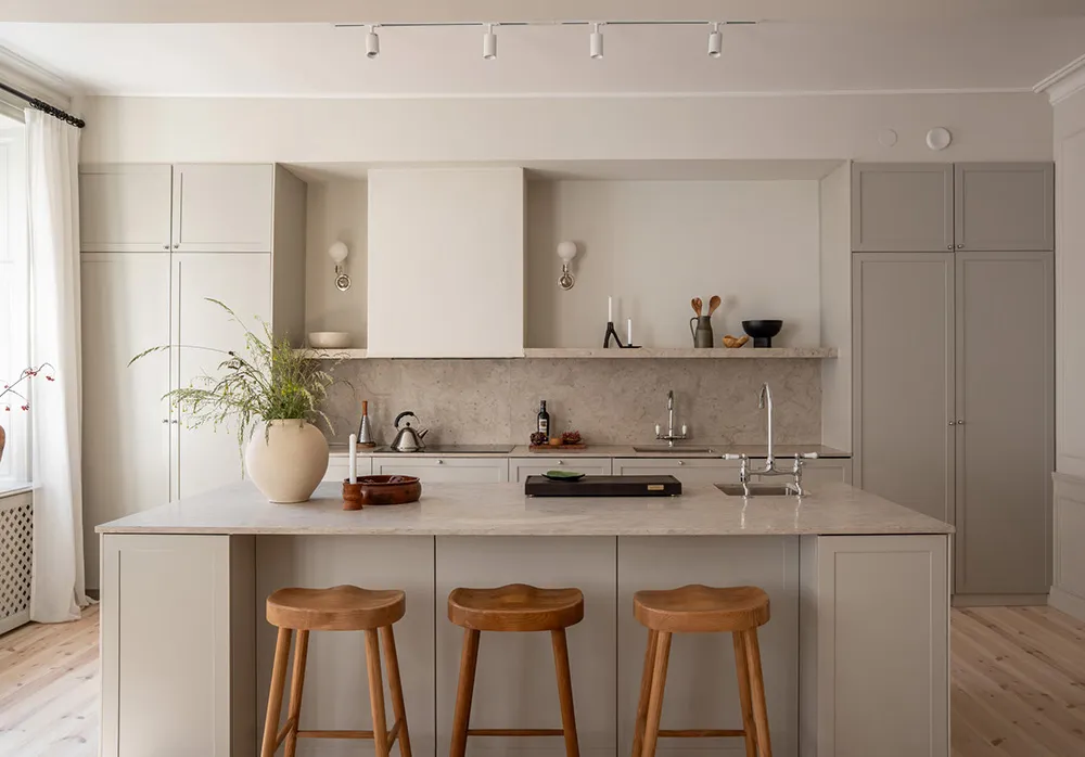 Natural Light and Soft Palette: The Quiet Beauty of Scandinavian Interior - Gallery image 3